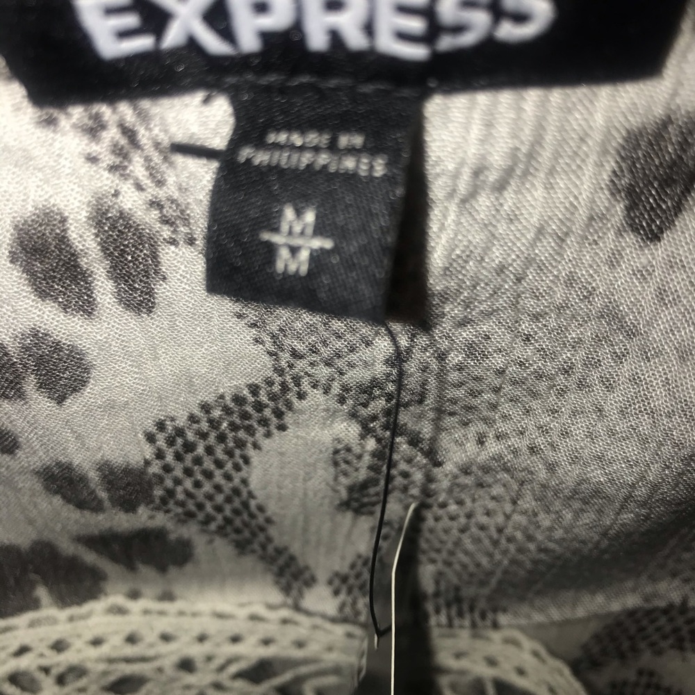 Express NWT Woman’s Size Medium Animal Print Cami - Picture 10 of 16